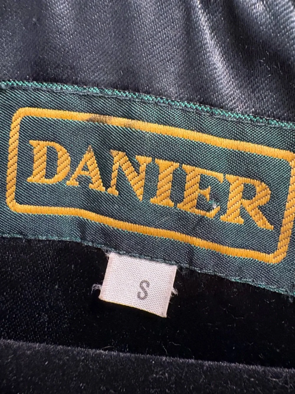 Danier Black Leather Trench Coat - Picture 2 of 6